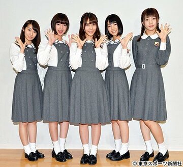 乃木坂４６の（左から）松井玲香、和田まあや、川後陽菜、北野日奈子、能條愛未