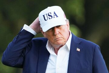 〝エプスタイン島〟への訪問を疑われていたトランプ米大統領（ロイター）