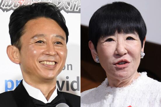 有吉弘行（左）と和田アキ子