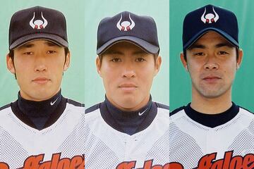 北川の一打で生還した（左から）吉岡、川口、益田