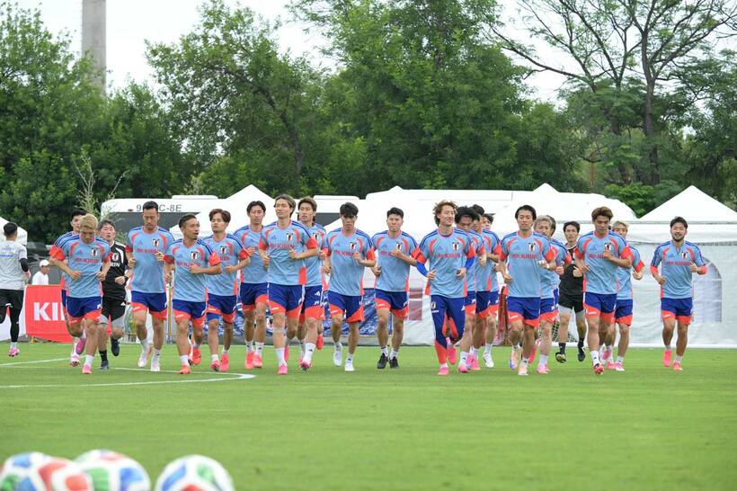 ランニングする日本代表選手たち