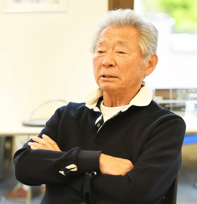 インタビューに答えるみのもんたさん（２０２０年）