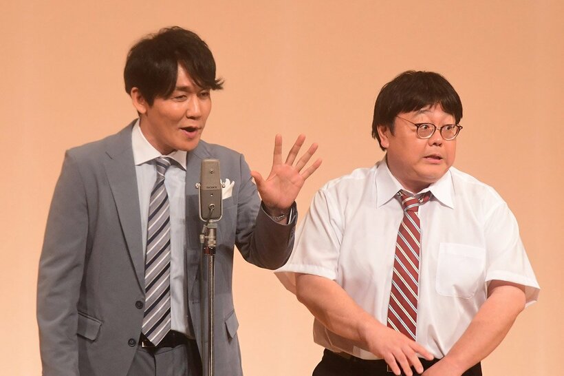 タイムマシーン３号の山本浩司と関太（右）