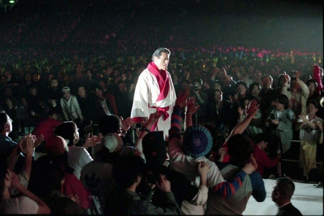 アントニオ猪木さんの引退試合も超満員の観客でドームは膨れ上がった(1998年)