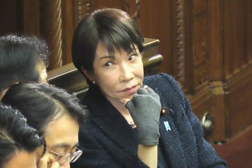 衆院解散で予算審議を「短縮」した格好となった高市首相