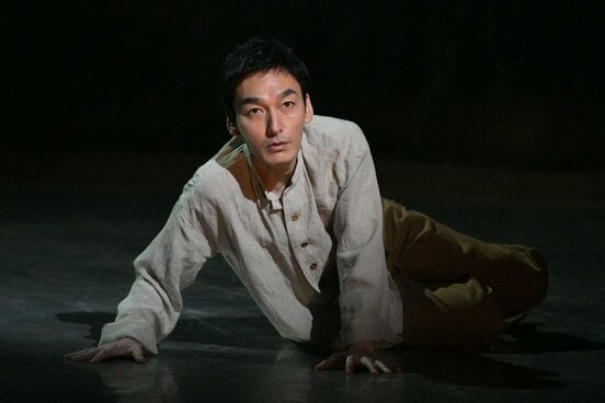 舞台「シッダールタ」のゲネプロに登場した草なぎ剛