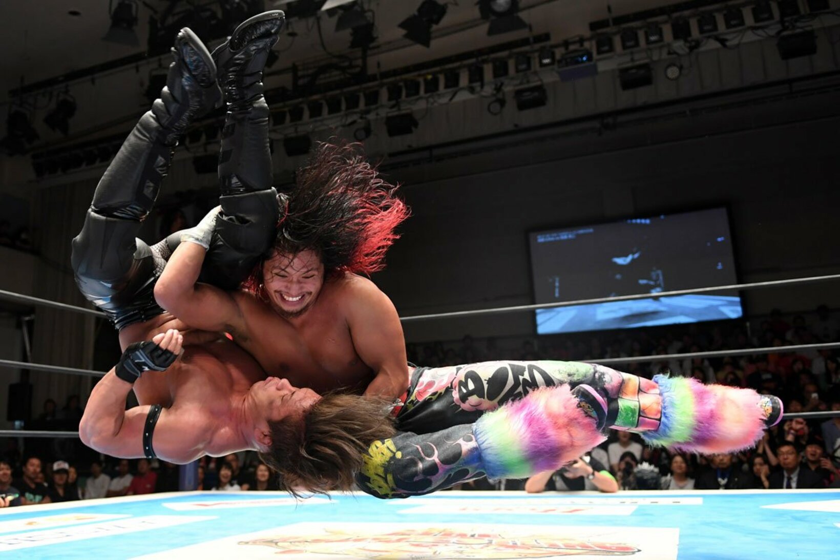 高橋ヒロムと激闘を繰り広げた石森太二（２０１８年６月、ベスト・オブ・ザ・スーパージュニア）
