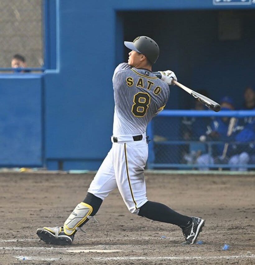  特大２ランを放った阪神ドラ１・佐藤輝