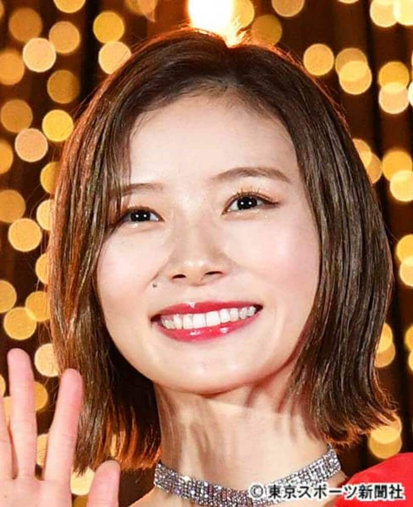  朝日奈央