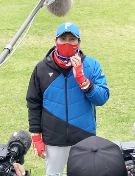  疲れてる？日本ハム・新庄監督（東スポWeb）