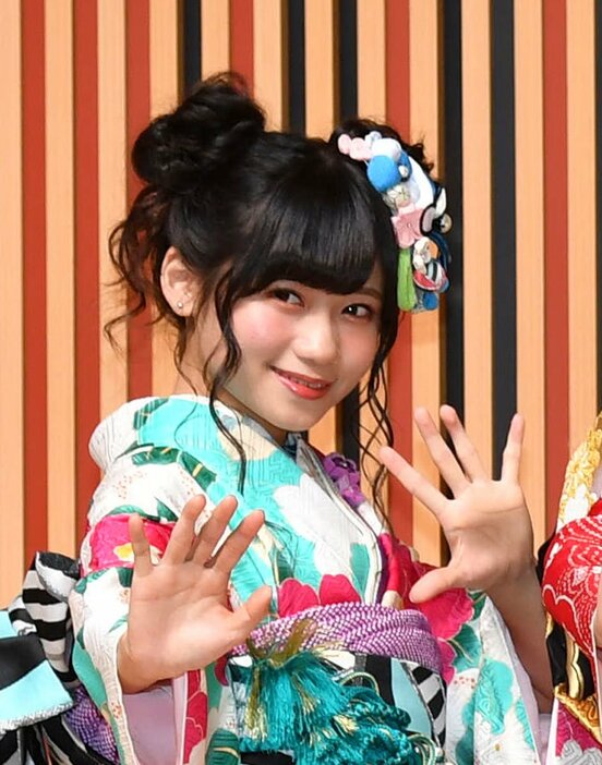  昨年の新成人メンバー成人式記念撮影会に参加していた菖蒲まりん（東スポWeb）