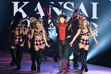 美女と練り歩くヴァンビ