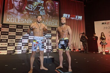 ビクター・コレスニック（左）と武田光司