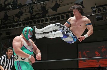 ササダンゴ・マシンの挑戦を退けた上野勇希