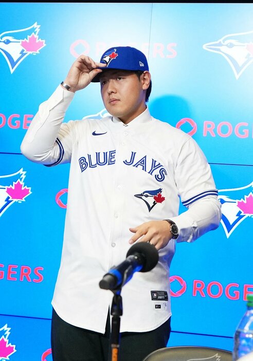 MLB】岡本和真「人見知りですけど…」待望のキャンプ地到着で日本
