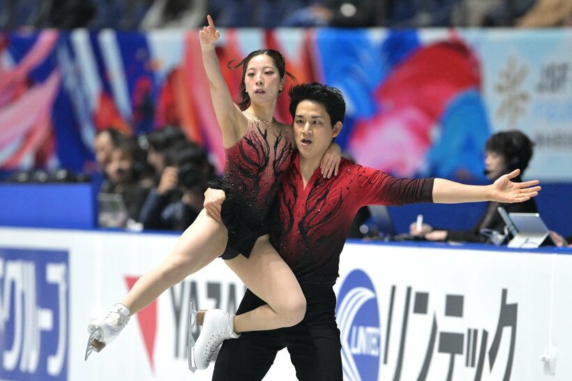 首位発進した三浦璃来・木原龍一 組