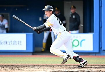 ５回、ヒットを放つソフトバンク・庄子雄大