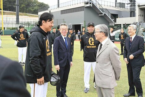 巨人】山口オーナー 秋季キャンプ訪問で訓示「反省の多いシーズンだっ