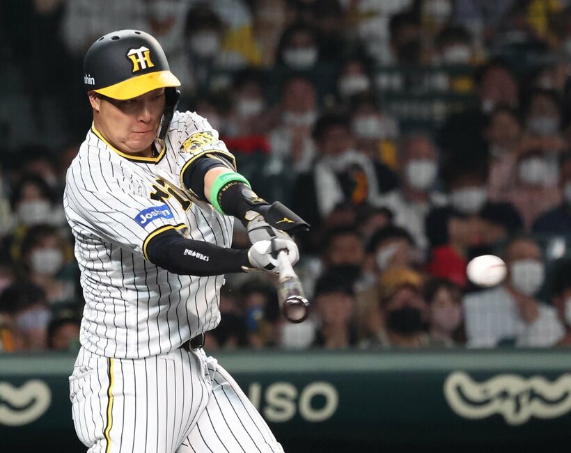  楽天・田中将から値千金のタイムリーを放った阪神・大山（東スポWeb）