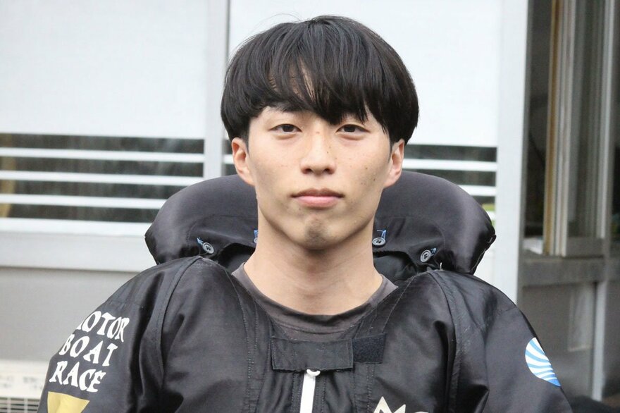 写真:【津ボート・ルーキーS】近況好調の前田翔 2度目Vへ「理想はセンターからのまくり差し」 | 東スポWEB