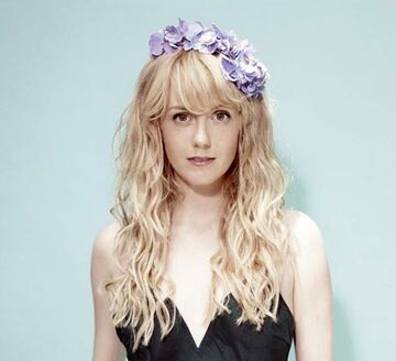 ８月に全国で美声を披露するシャーロット・ケイト・フォックス