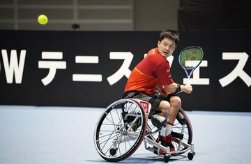  錦織とともにプレーした国枝(提供＝ＷＯＷＯＷテニスフェスティバル２０２０)