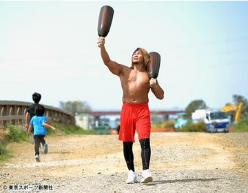 試合がなくても、コシティを手にトレーニング（４月上旬に撮影）