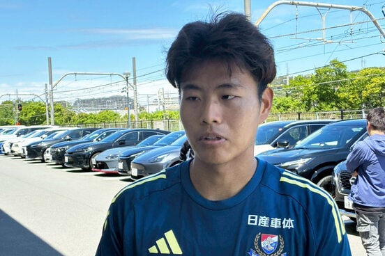 練習後に取材に応じるDF諏訪間幸成