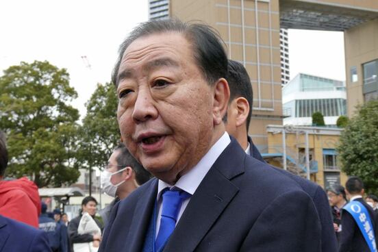 報道陣の質問に答える野田佳彦氏