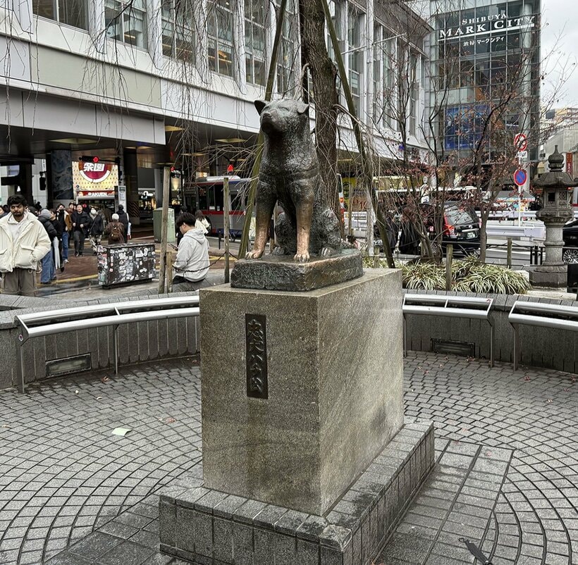 ＪＲ渋谷駅前にある忠犬ハチ公像