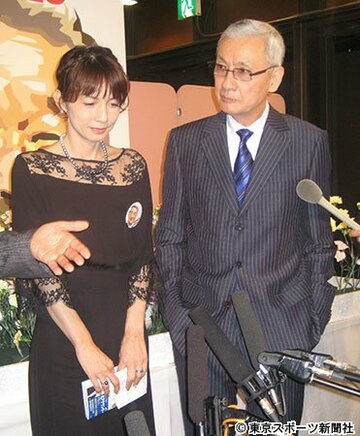 山本さんとの思い出を語る、久米宏（右）と渡辺真理元ＴＢＳアナ