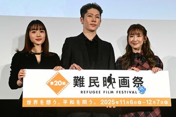 （左から）石原さとみ、ＭＩＹＡＶＩ、紗栄子