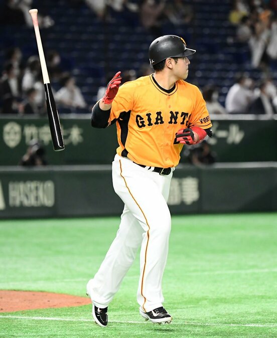  １３号２ランを放つ岡本和