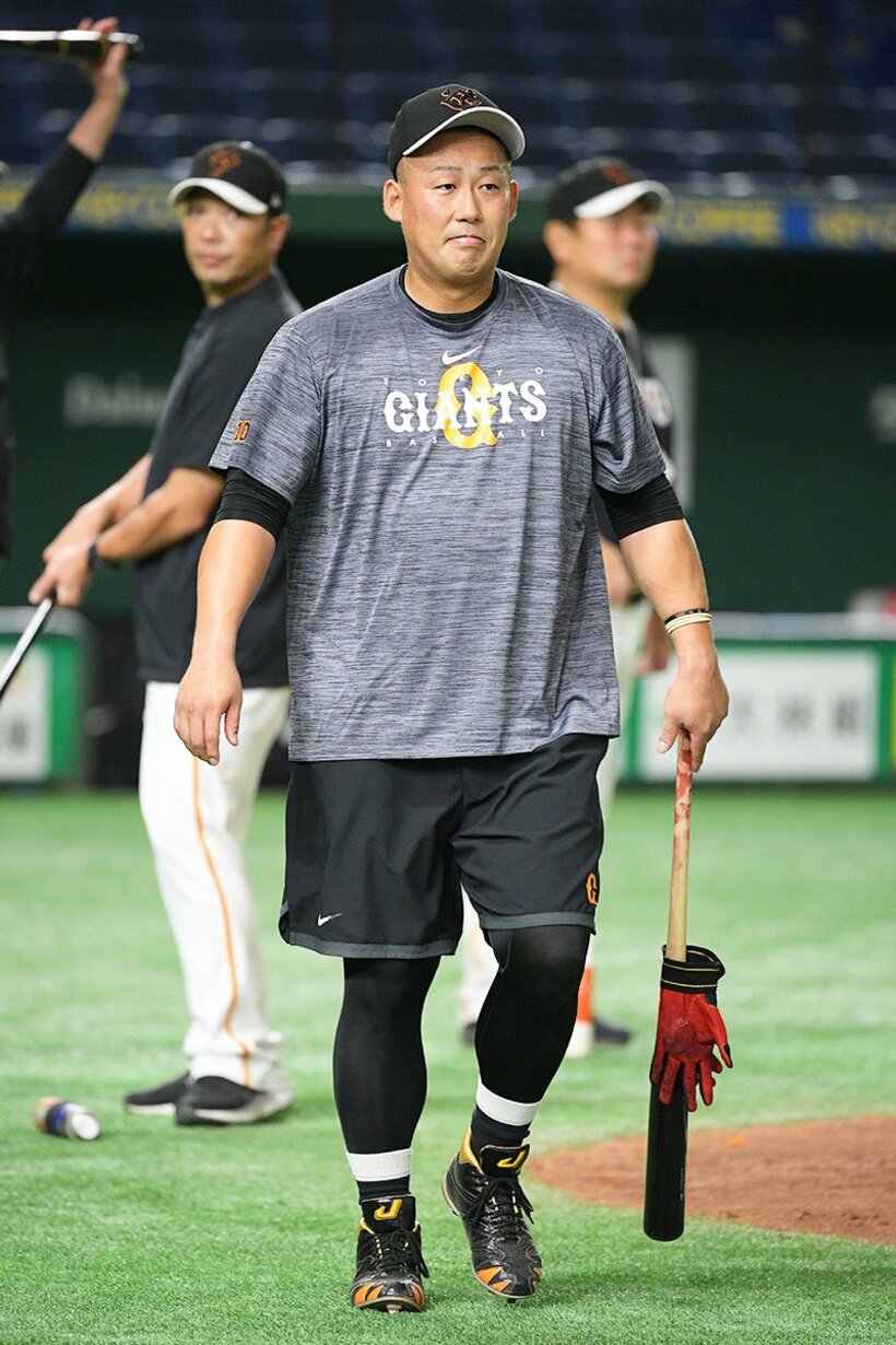東京ドームに姿を見せた巨人・中田翔