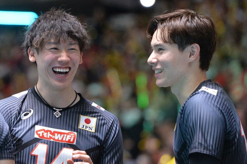 左から石川祐希、高橋藍