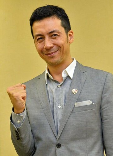  名家出身で長身二枚目。マルチな才能を発揮するローランド氏