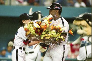 松坂大輔からNPB記録の55号を打ったタフィ・ローズ（２００１年９月２４日）