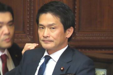 中道の小川淳也代表