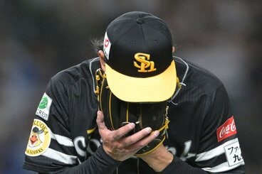 初回、顔をグラブにうずめて叫ぶ徐若熙