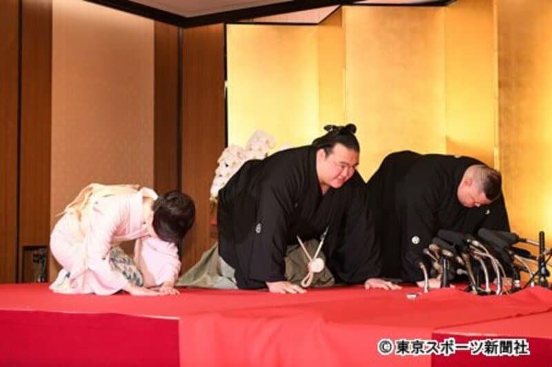 横綱に昇進した稀勢の里