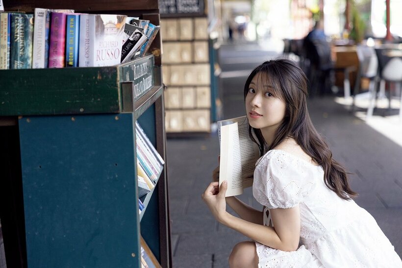 牧野真莉愛　新作写真集の先行カット