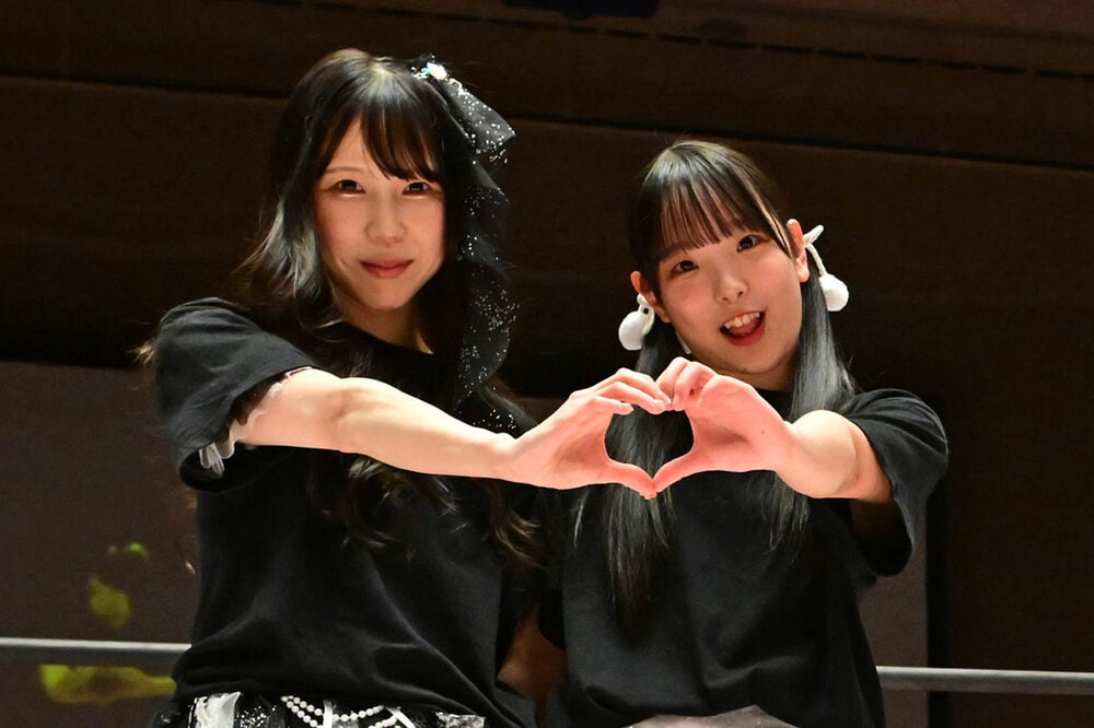 挑戦表明した瑞希（左）と高見汐珠