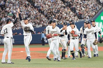 ＣＳ突破を喜ぶオリックスナイン