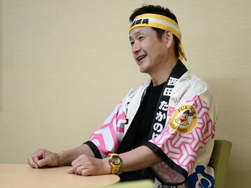 インタビューに答える西田たかのり
