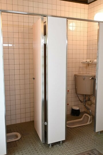 るり渓の公衆トイレ内部（写真は女子トイレ）