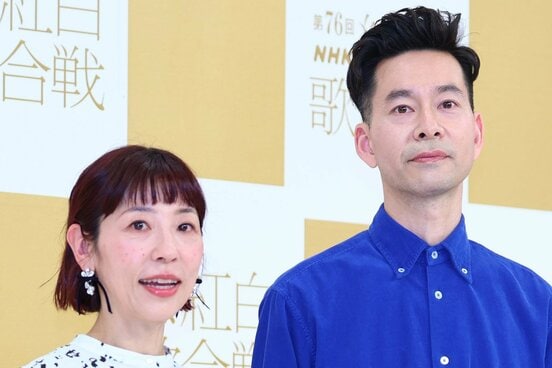 佐野遊穂と佐藤良成(右)