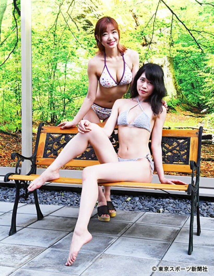  新メンバーみやび（右）と先輩ゆき