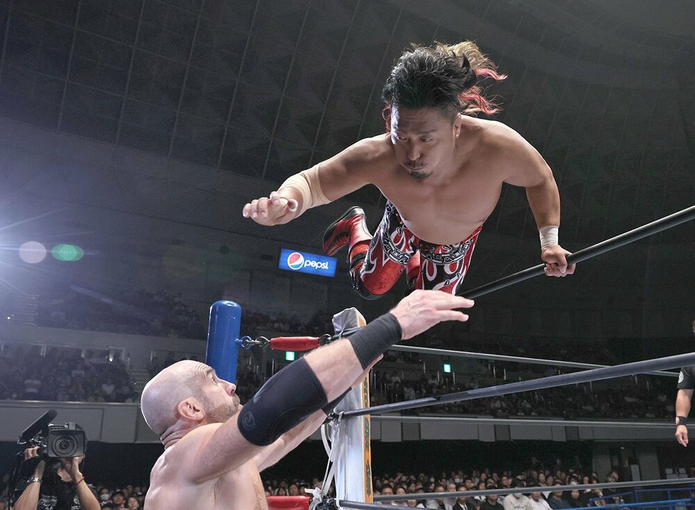 AEWからの刺客クラウディオ・カスタニョーリ(下)を下した鷹木信悟