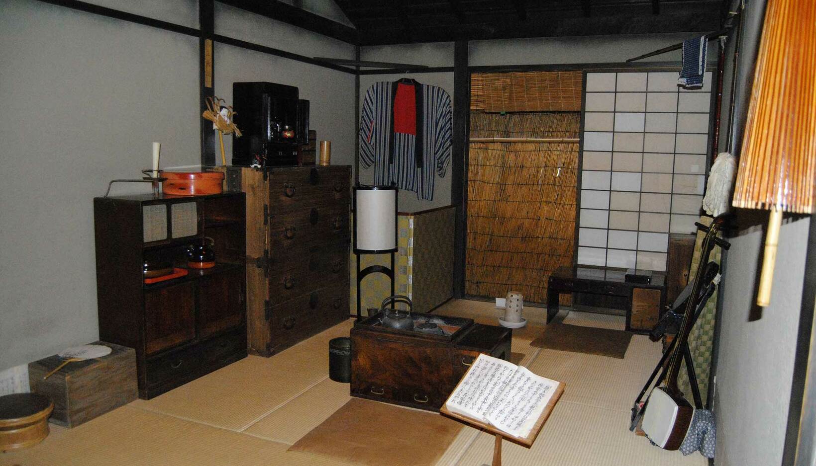 於し津さんの部屋は整理整頓されていました