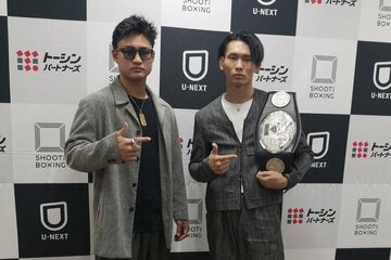 笠原弘希（左）とイモト・ボルケーノ